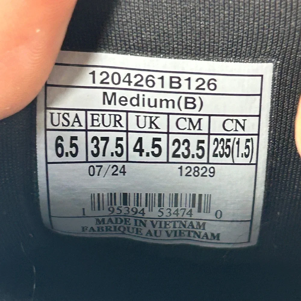 Brooks Adrenaline GTS 24 Womens Running Shoes White Black 1204261B126 Size 6.5 B